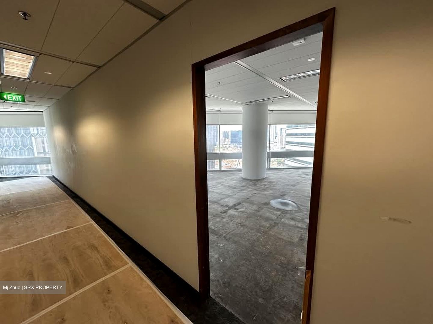 Gateway West (D7), Office #544179821
